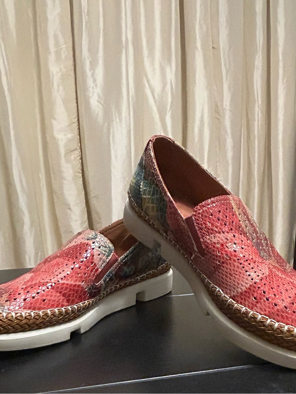 Designer L'Amour Des Pieds Stazzema Floral Leather Sneaker/Loafer Size 7